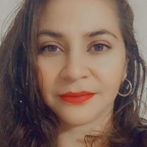 Meet your Posher, Stefany